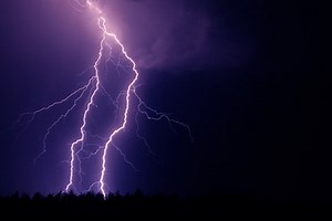 How to Block a Cell Phone GPS Signal With Foil | Techwalla