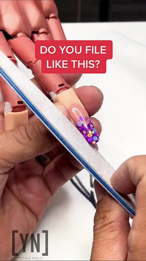 Filing like this weakens them by putting in a notch #youngnails #nails #satisfying #satisfyingvideos #acrylicnails #nailart