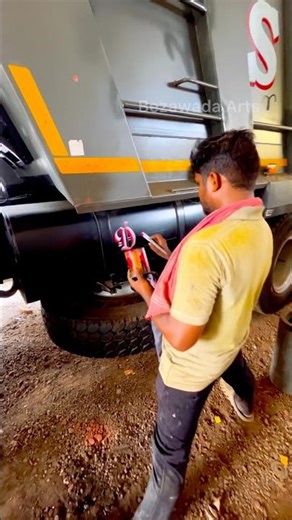 Traditional Indian Truck Art: Hand-Painted Calligraphy & Design #viral #art #shorts