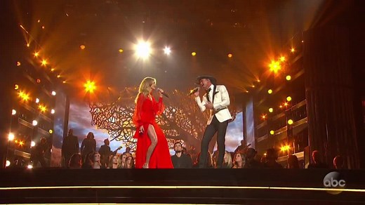 Tim McGraw and Faith Hill Perform ‘The Rest of Our Life’ at the 2017 CMAs