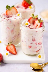 Strawberry Protein Overnight Oats with Greek Yogurt (High Protein)