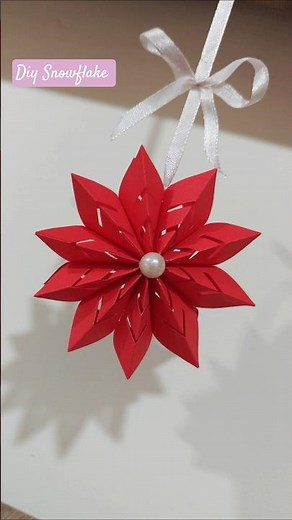 STUNNING DIY Christmas Snowflake Ornaments