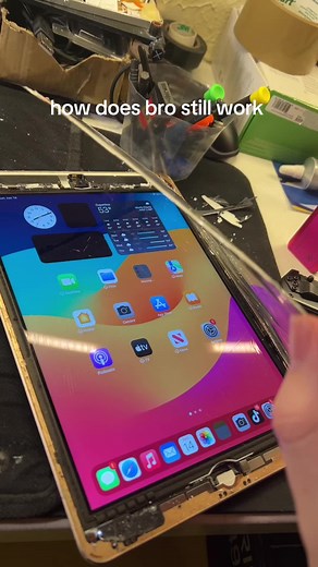 Replacing the Screen on Your Apple iPad 6: A Tech Repair Guide