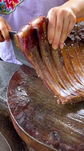 How long have you gone without eating this local-style salted pork spare ribs made of local pigs? I