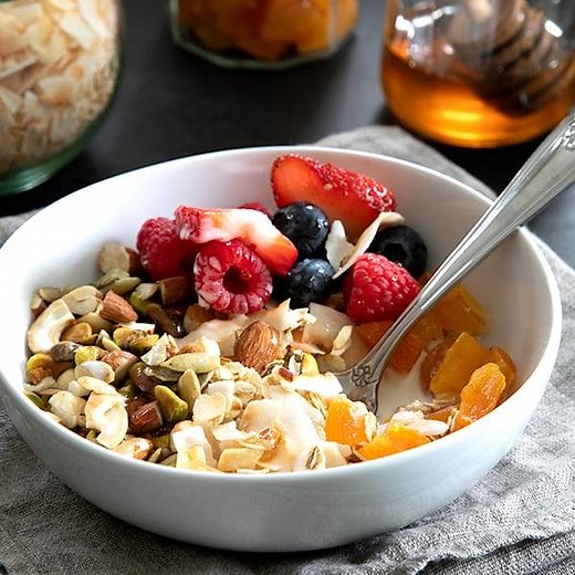 16K views · 168 reactions | This easy homemade muesli recipe is made with just a few basic pantry ingredients, and you can use it to make a cooked porridge or enjoy it as a breakfast topping. It’s also one step removed from granola, if that’s what you’re feeling.  | Gluten Free on a Shoestring | Facebook