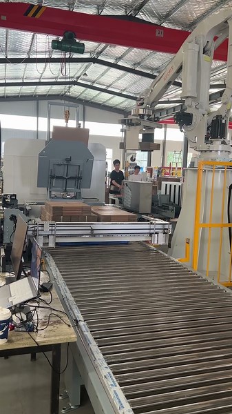 Automatic Robotic Palletizing System Packaging and Palletizing Corrugated Cardboard Cartons #robot
