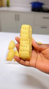 Only 3 ingredients needed to make shortbread and I’ve been buying ????😩😩😩 Icing sugar 1 cup of sugar 1 tbsp of corn starch Shortbread biscuits 2 cups of flour 1 cup of butter ( Use butter preferably instead of margarine for best results) 1/2 cup of icing sugar/caster sugar. #biscuits #food #omoyecooks #shortbread | Omoye Cooks