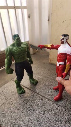 Hulk vs falcon vs spiderman #marvel #avengers