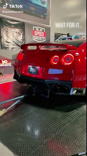 The Sound Of Godzilla - Nissan GTR Turbo Engine