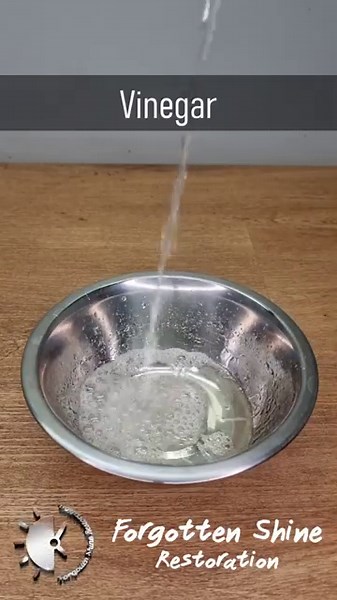 How to remove rust with vinegar