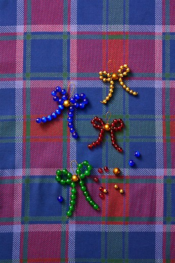 These Beaded Bow Ornaments Are the Christmas Craft to Make This Year