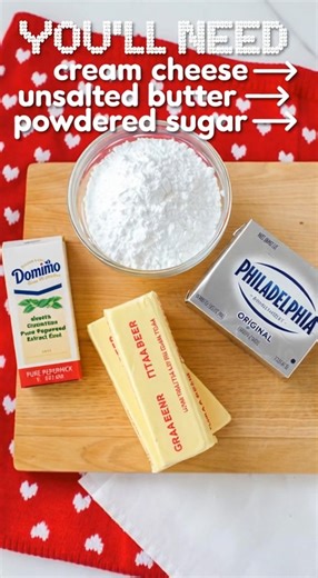 Cream Cheese Mints Recipe Ingredients 4 oz (115 g) cream cheese, softened 4 Tbsp (55 g) unsalted butter, softened 4 cups (480 g) powdered sugar ½ tsp peppermint extract (adjust to taste) Pinch of salt Gel food coloring (optional: pink, green, yellow, blue, etc.) Extra powdered sugar or very fine granulated sugar for dusting (optional) Instructions Beat base mixture In a bowl, beat cream cheese and butter until completely smooth and creamy. Flavor & season Add peppermint extract and a pinch of sa