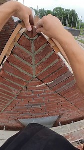 1.1M views · 2.2K reactions | The brickwork on the gable end is carried out with the utmost precision, using a special technique for a flawless finish. For the final brick, we add a faux joint to create a seamless and polished result. ✅ What do you think of this approach? 樂 #architecture #construction #masonry #metselen #maurer #bricklaying #debouwmaakthet | Dutchbricklayers | Facebook