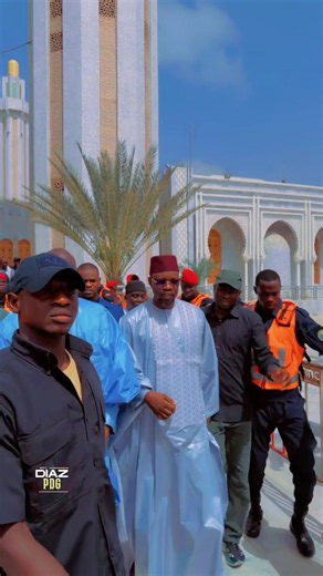 Après la prière de la Tabaski, le président de l’Assemblée nationale, Ousmane Sonko, est rentré à son domicile, à la Cité Keur Gorgui#viraltiktok #parati #tiktokgambia🇬🇲 #tiktokafrique🇹🇬🇨🇩🇨🇮🇧🇯🇬🇦🇨🇲🇬🇦 #tiktokfrance🇨🇵