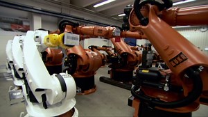 190K views · 4.7K reactions | There are now over a million factory robots in the world but how are they built? 樂料 Watch more How Do They Do It on discovery+: https://bit.ly/3uqB7BP | Love How It’s Made | Facebook
