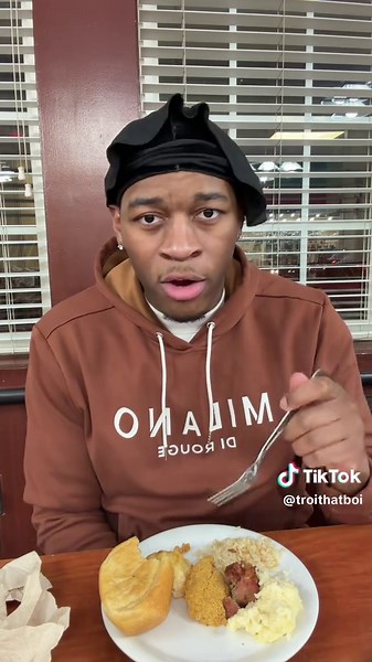 Rating the food at the end of the video #troithatboi #goldencorral #foodreview #mukbang #foodie
