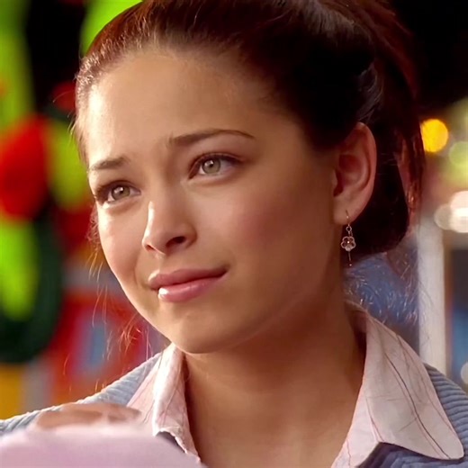 Kristin Kreuk's Memorable Soft Scenes in Smallville