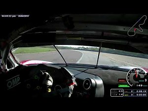 Un tour du circuit de Dijon Prenois à bord de la Ferrari du team Visiom