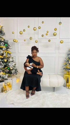 Christmas photoshoot 2025. Have you made your booking? Books yours today via WhatsApp 0742008219 or via link: https://debongzphotography.pixieset.com/booking/christmas-photoshoot. #christmas #christmasshoot #christmastiktok #christmasdecor #christmastree