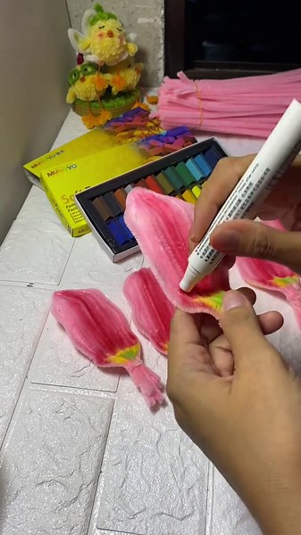 Fuzzy Wire Flower Bouquet Tutorial Part 1