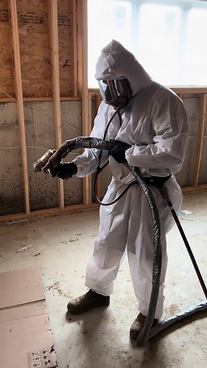 With an r-value (the capacity of an insulating material to resist heat flow) of R-6.5 to R-7 per inch (depending on the thickness applied), 2 lb spray foam provides the highest available R-value per inch compared to other spray foam systems #sprayfoam #foam #insulation #blownin #attic #fyp #newbuildhomes #vapourbarrier #construction #poly