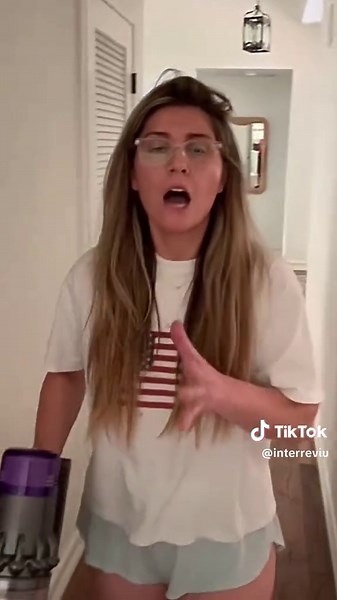 Wife are cry 😭😂 #scareprank #husbandwife #funnyvideo #jumpscare #viral