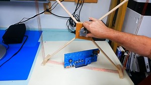 Antenna Pulls In AM Stations