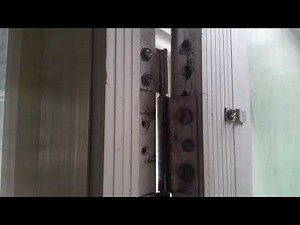 How to fix screen door no cost free