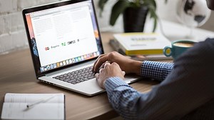 Cara Penulisan Footnote dan Contohnya, Lengkap Format, Gaya, dan Aturan