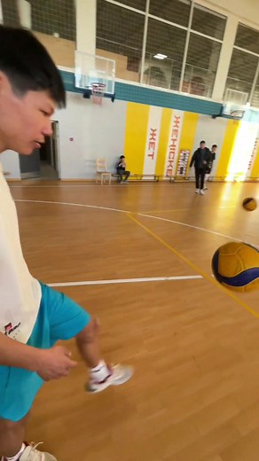 How to Perfect Handshakes: Step-by-Step Tutorial for Beginners