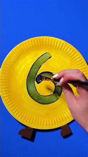 Hello 1, 2, 3! Learn to Count Numbers with CoComelon Plate Painting! 🖌️