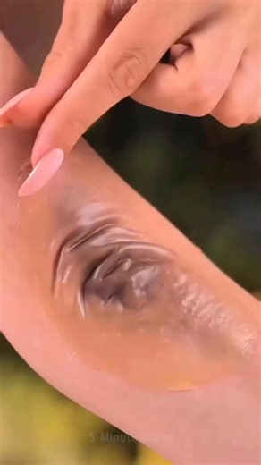 SHAAN SAIFI 🇮🇳 on Instagram: "Homemade Wrinkle Remove Cream ✅ @shaann09k_ . . . . . . #glowymakeup #glowupthreads #selfcare #benifitcosmetics #morphebrushes makeuplover skincareroutines healthyskin clearskin glowingskin makeuplook glowing abhsoftglam morphe35b muapl naturalskin skincarehacks skinglowing skincareregimen glowy beautyinfluencers skincaresunday colourfullmakeup violetmakeup glowbabyglow brightskin glowingskincaretips glowymakeup glowupthreads selfcare benifitcosmetics morphebrushe