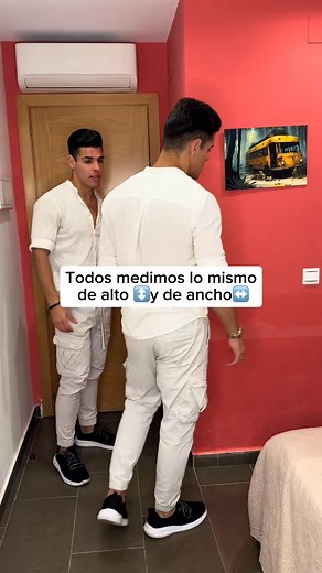 255K views · 2.6K reactions | MENCIONA ESA PERSONA MINIONS來SABIAS ESTA CURIOSIDADig gemeloscabal... #humor #model #parati | Kim M Frank | Facebook