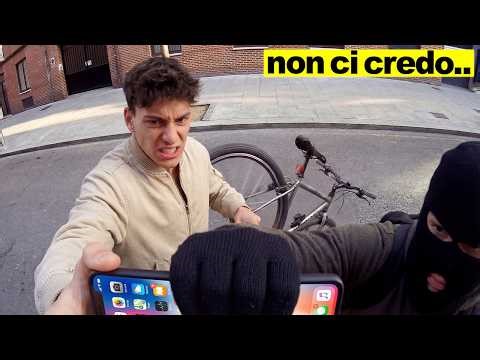 Volevo farmi RUBARE la BICI, ma hanno rubato l’iPhone: INSEGUO il ladro.
