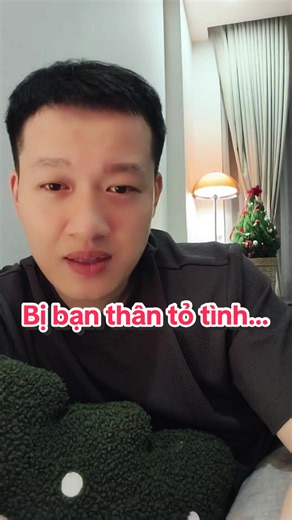 Cơ hội trong tình bạn: MC Trần Ngọc và bạn thân