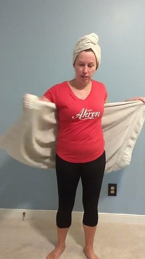 The best way to wrap a towel around you