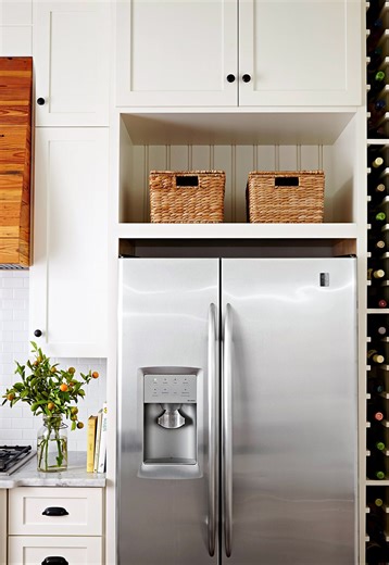 Tips for Thoroughly Cleaning a Refrigerator Both Inside and Out
