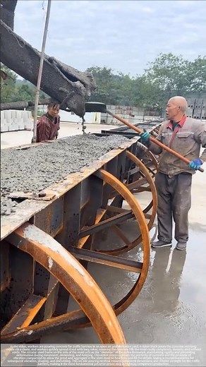 Construction process of concrete pouring for isolation piers
