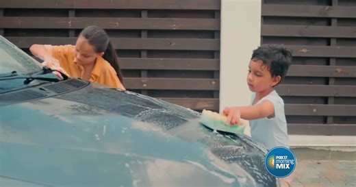 How parents can teach their kids to work and handle money this summer