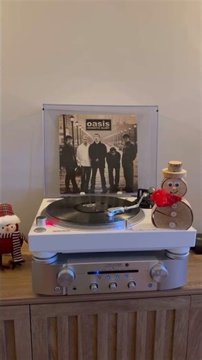 Live Forever (Acoustic) — Oasis Vibes 🌙✨