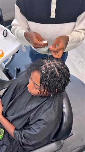 How to Use mousse to do twist