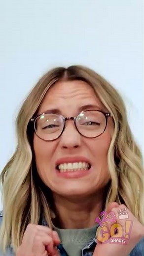 I REALLY NEED TO PEE!! EMBARRASSING MOMENTS #shorts