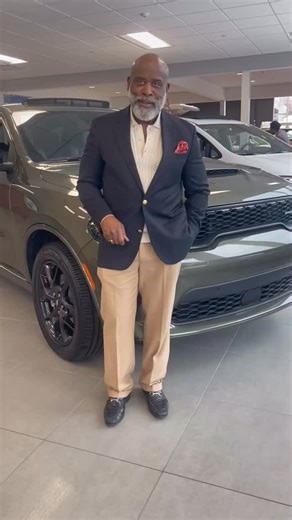 Northland Chrysler 8mile Oak Park give me a call 248-398-8200. Buy a car with me and I’ll treat you just like a celebrity. Let’s put fun back in car shopping #CarGuyComedy #DetroitAutomotiveIndustry #carsandComedy #CarGuy | Mike Bonner