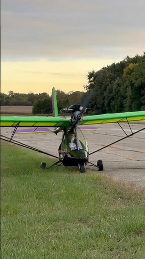Flightstar ultralight landing runway 33 at 3TR