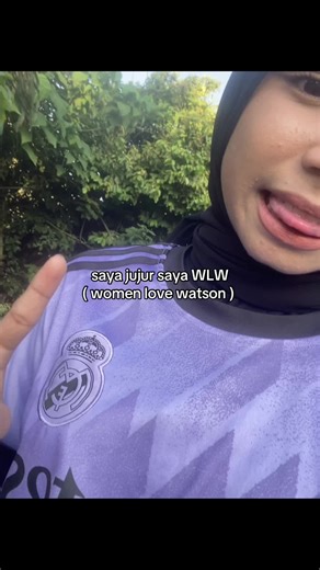 Women Love Women: WLW Clingy Moments Unveiled