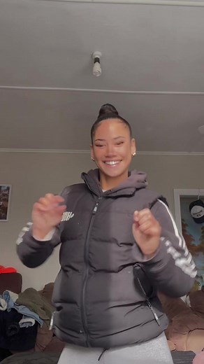 Sis needs to learn how to feed her face and not her clothes🫣😂 #fyp #zxycba #nz