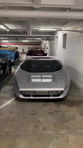 468K views · 6.4K reactions | 1993 Vector W8 Engine: 625 HP 6.0 Litre V8 Top speed: 390 km/h (est.) Number built: 19 Production years: 1989-1993 ©️ @damon_jones @petersenmuseum | Car Collector | Facebook