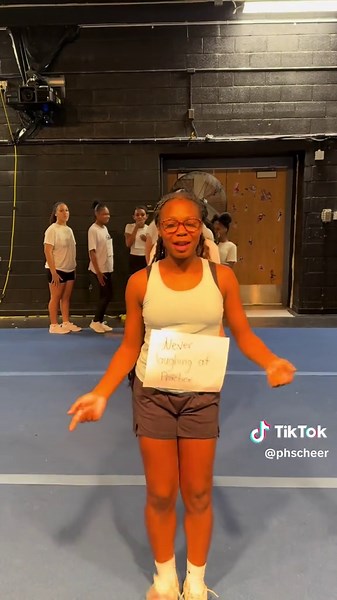 High School Cheerleading Performance Preparation Tips