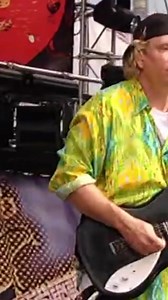 Joe Walsh playing “Rocky Mountain Way” at the 2004 #CrossroadsGuitarFestival | Crossroads Guitar Festival