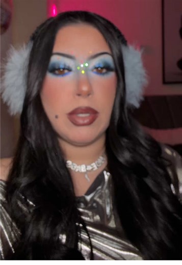 1 MILLION FOLLOWERS!!!! I love you all so so much!!! It’s been a hell of a year and we are just getting started! ✨ I’ve wanted this my whole life and to see it unfold is unreal. Always believe in yourself always be your number 1 fan and always be the baddest h*ebag on the block😏😘 #1million #transition #tayloranngallo